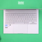 Asus Zenbook S14 2026 از بالا